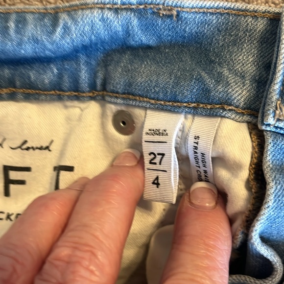 Loft straight crop jeans - NWOT!! - Picture 5 of 10